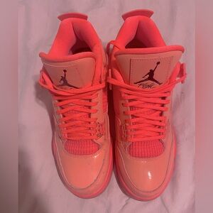 Jorden 4 retros hot punch (women’s)